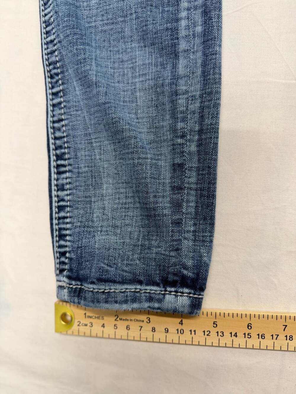 Miss Me Low-Rise Skinny Jeans Style J3946SS Size 24 - Picture 3 of 9